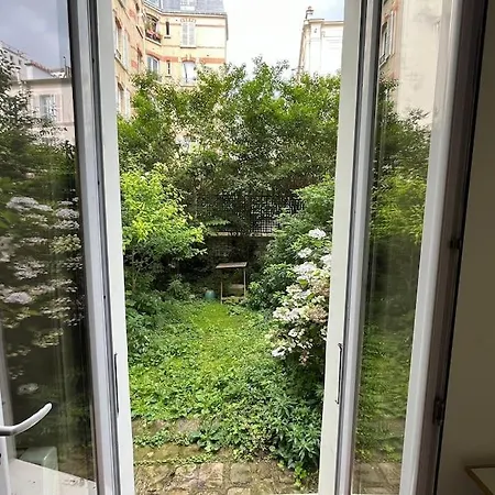 Goodguest - Amazing Batignolles * Paris